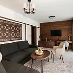 Hotel Arietes Marmont
