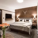 Hotel Arietes Marmont 4*