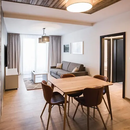 Hotel Arietes Marmont