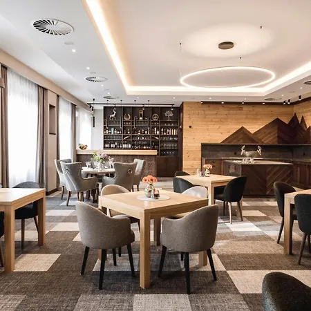 Hotel Arietes Marmont 4*