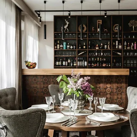 Hotel Arietes Marmont