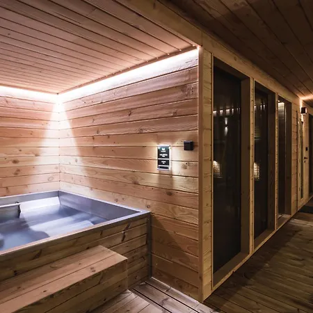 Arietes Marmont 酒店 4*