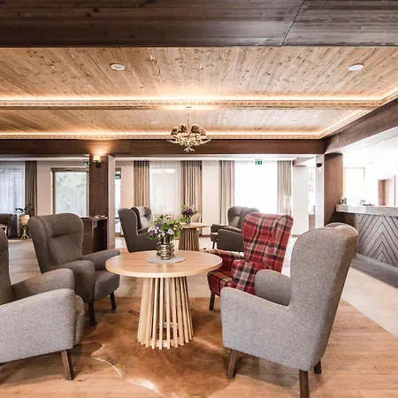 Arietes Marmont Hotel 4*